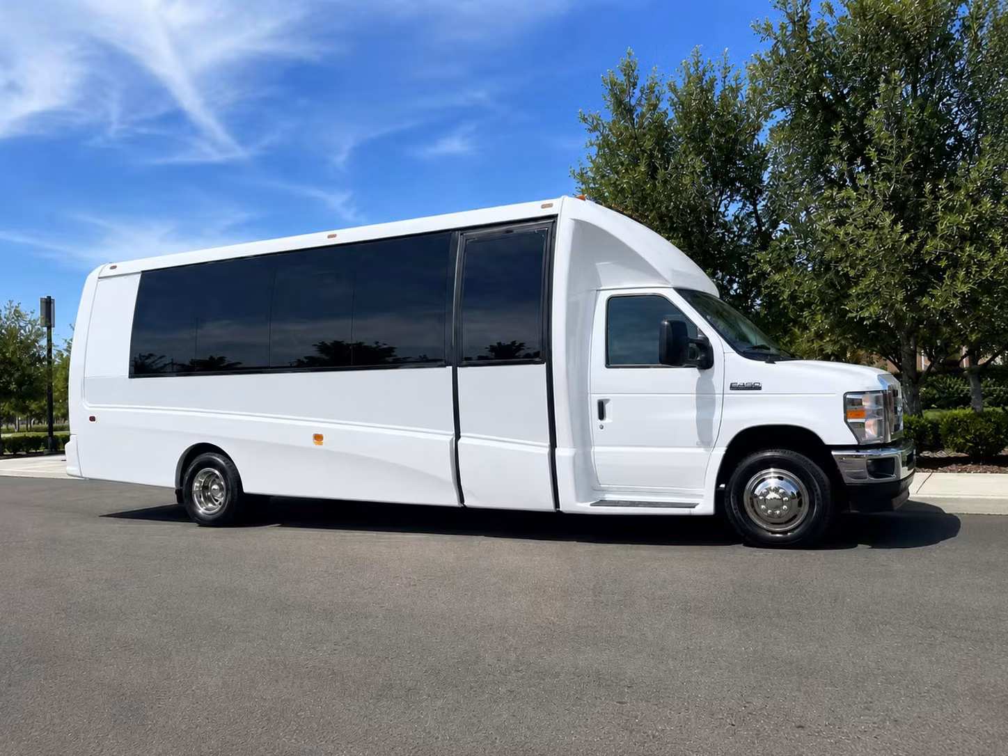 15 passenger minibus