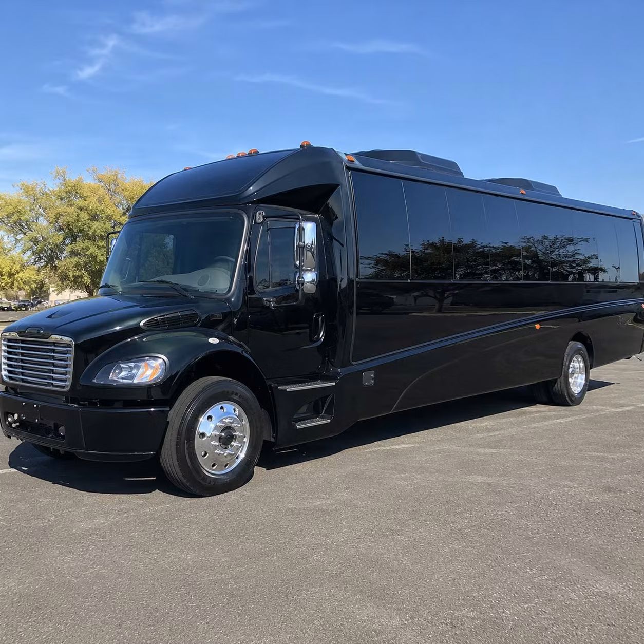 lafayette 28 passenger minibus rental