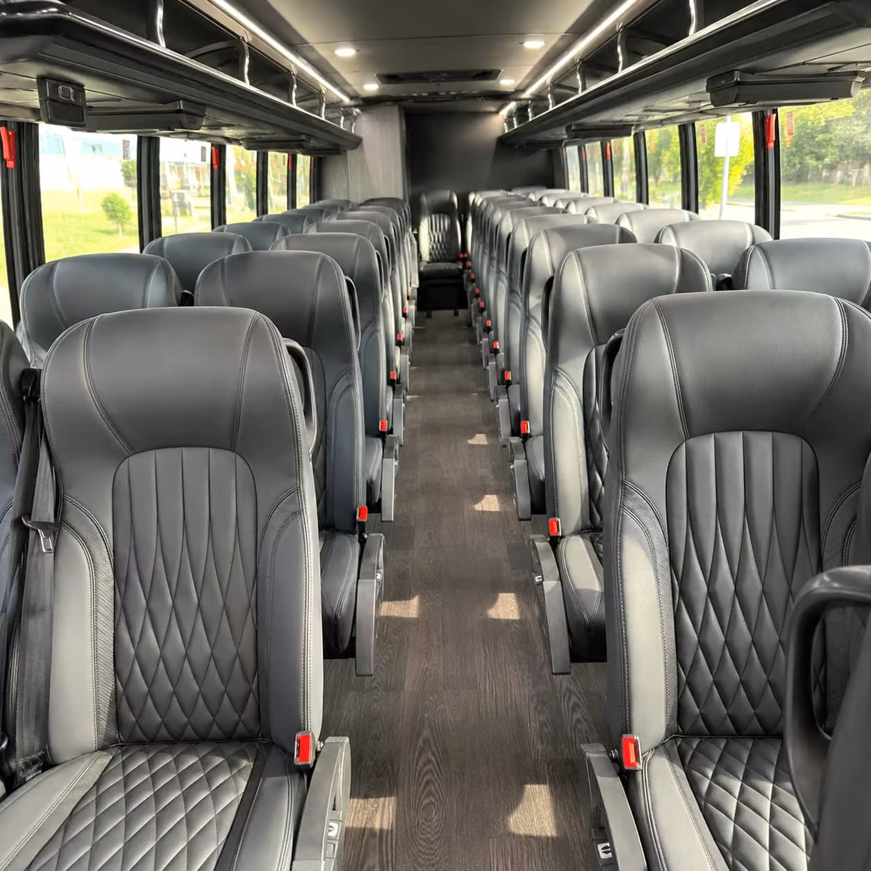 lafayette 35 passenger minibus rental