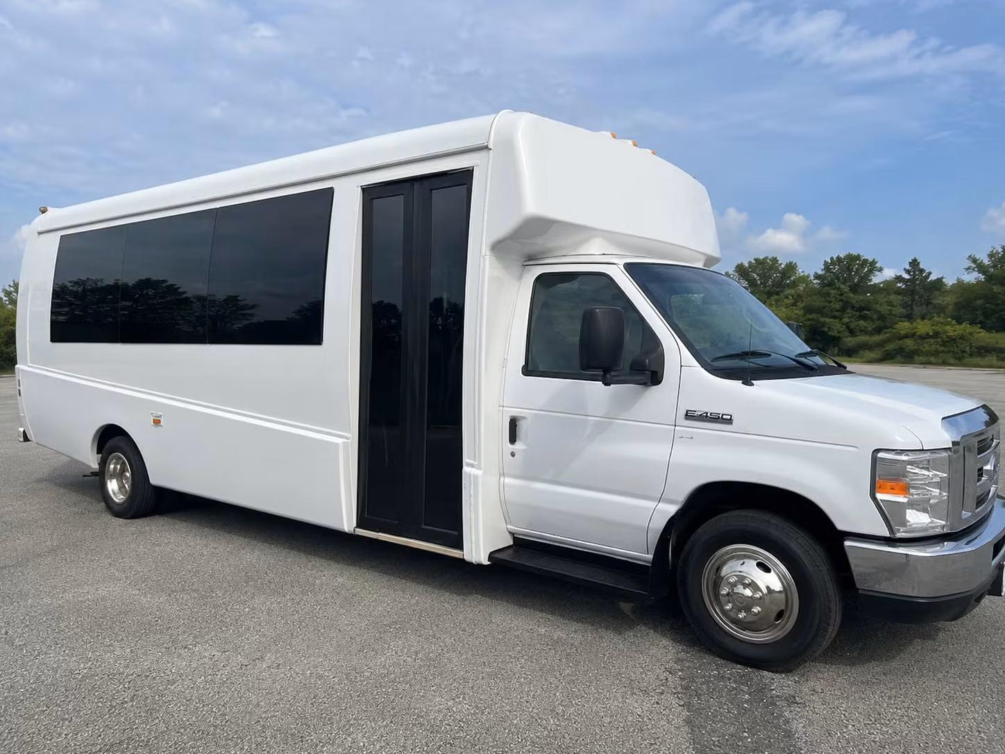lafayette party buses make prom night an unforgettable experience before you even arrive
