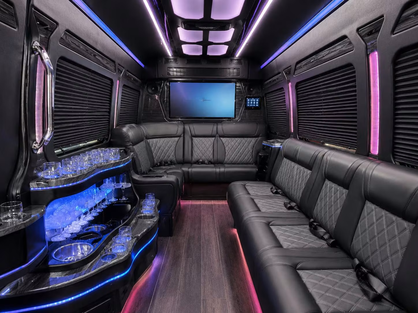 long distance fan bus rentals from lafayette to new orleans and baton rouge